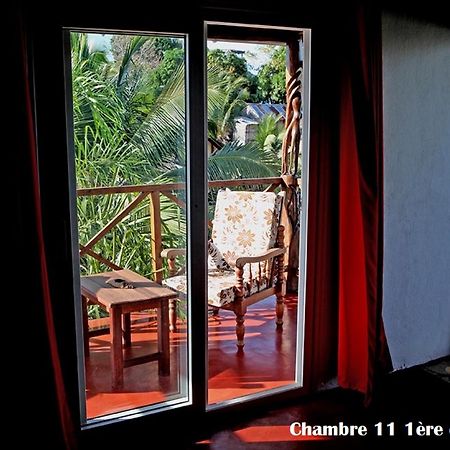 Hotel Chez Yolande Ampangorinana Exterior foto