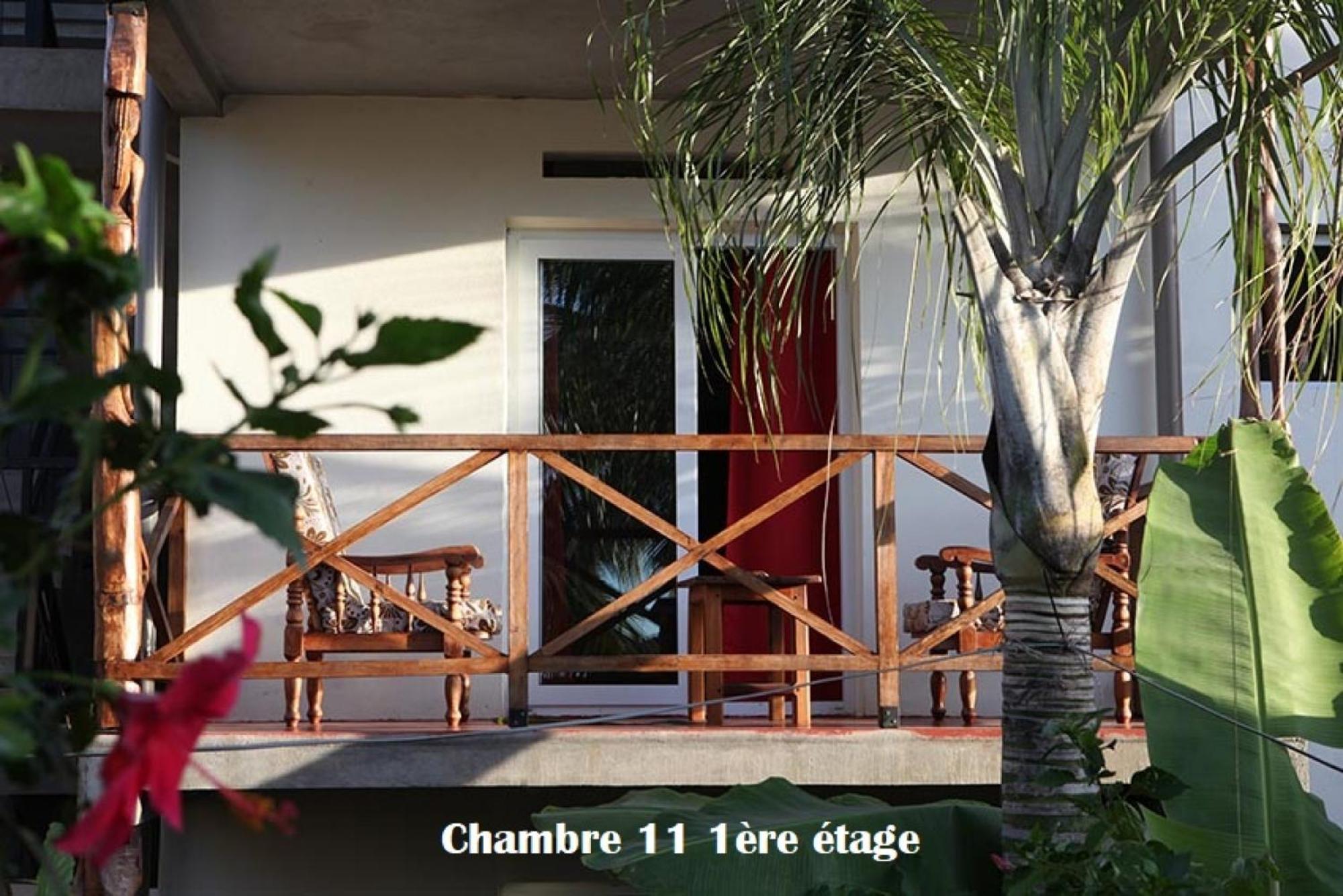 Hotel Chez Yolande Ampangorinana Exterior foto